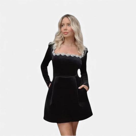 Czarna Aksamitna Sukienka Mini dla Kobiet | Ozdobne Kamienie, Elegancka na Wesele