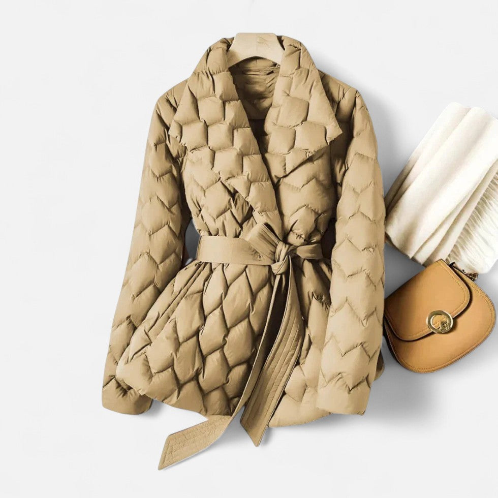 Pikowana Kurtka Damska | Wygodny Materiał, Stylowy Pasek